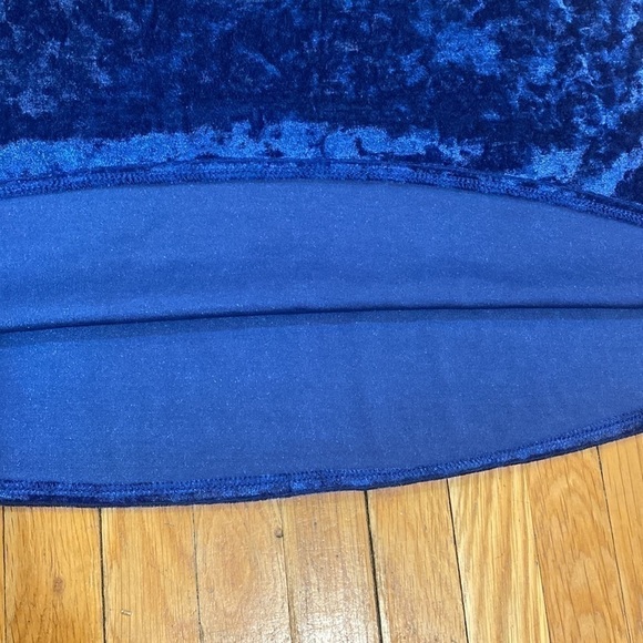 🔥5/$20🔥 Blue Velvet Tank Top - Picture 6 of 9